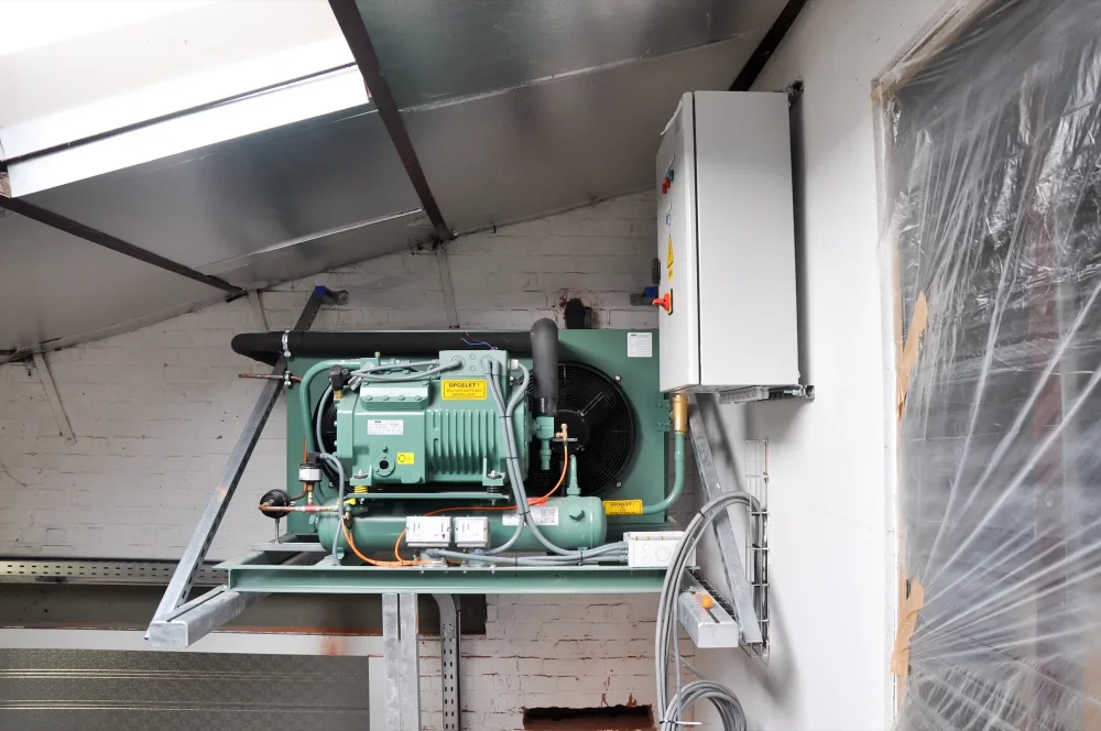 Gekoelde ruimte en compressorgroep voor een brouwerij — foto 1