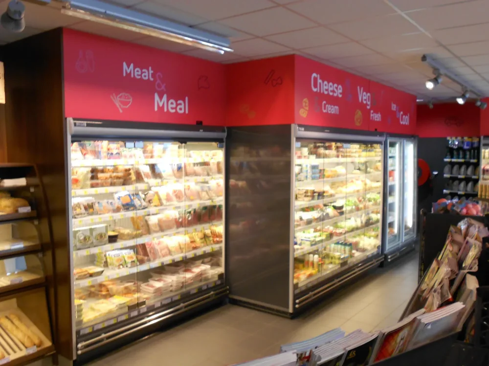 Winkelkoeling en buitenopstelling voor een supermarkt — foto 4